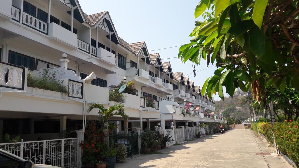 Jon Thaihouse Hua Hin Bagian luar foto