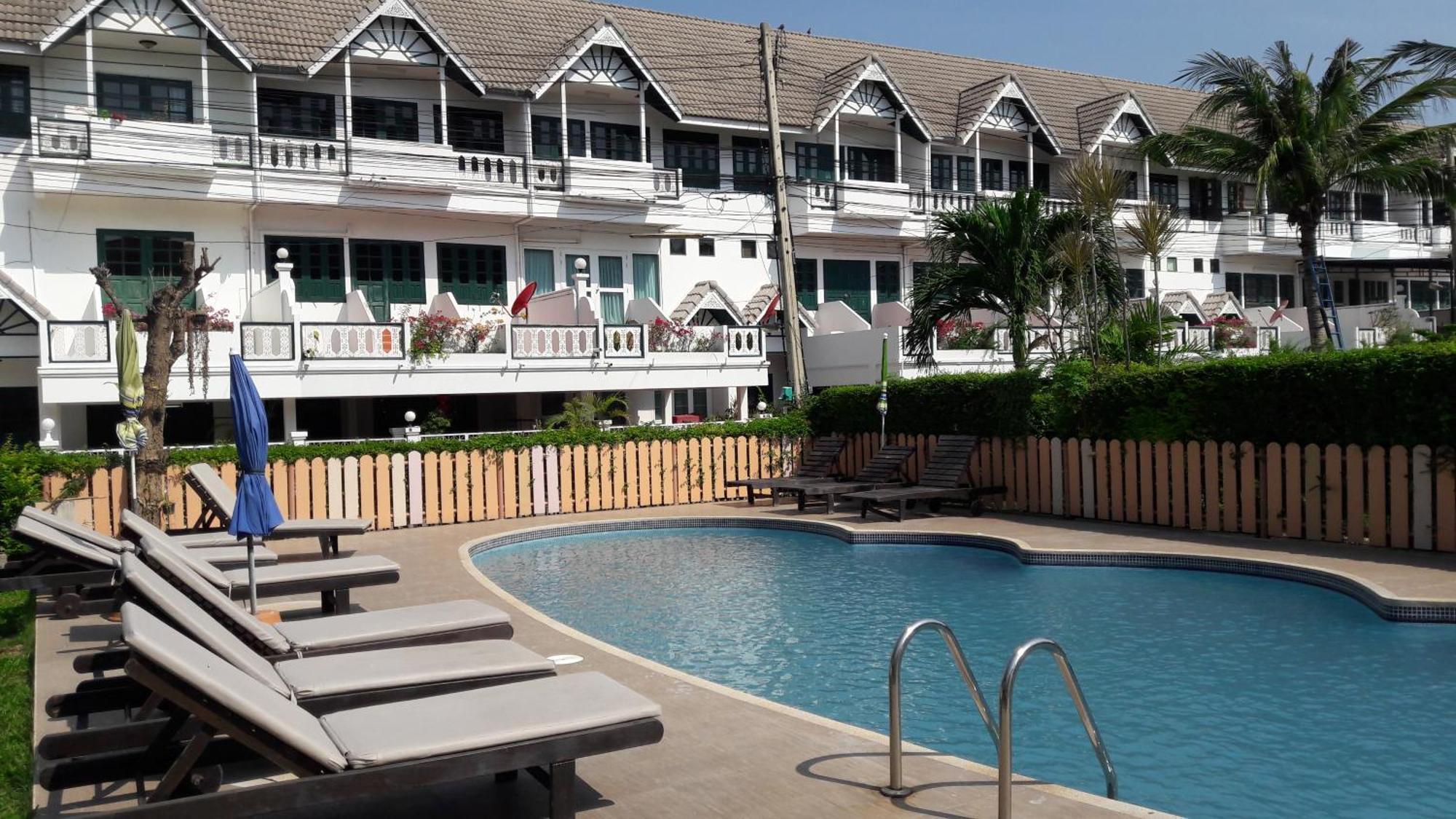 Jon Thaihouse Hua Hin Bagian luar foto