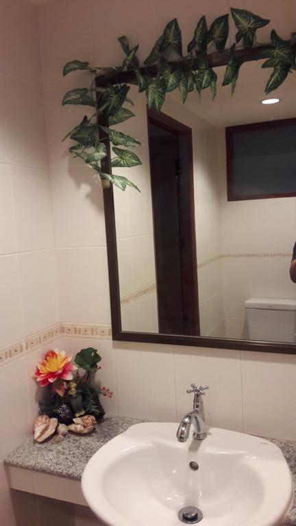 Jon Thaihouse Hua Hin Bagian luar foto