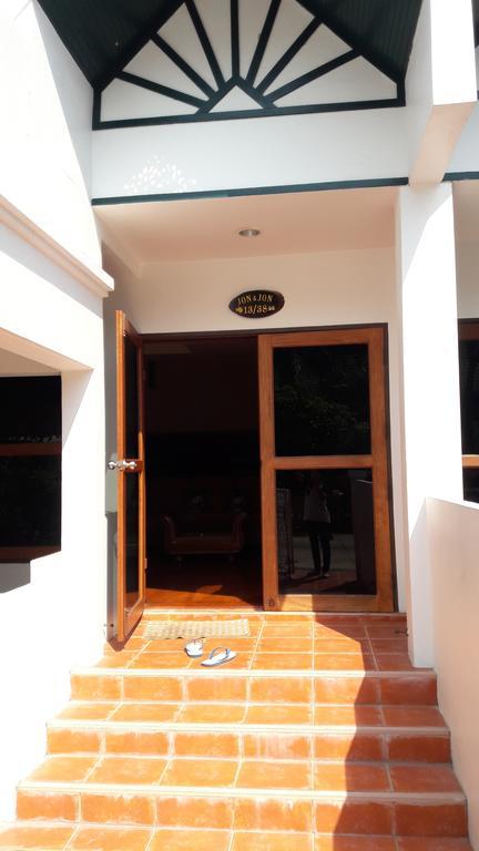 Jon Thaihouse Hua Hin Bagian luar foto